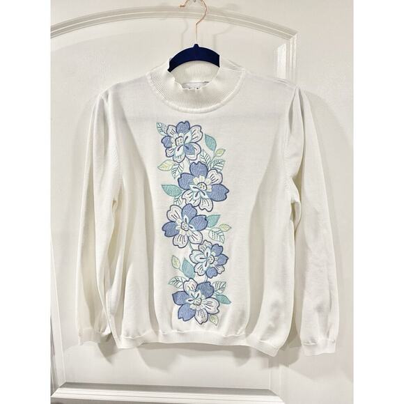 Alfred Dunner Sweaters - Womens Alfred Dunner Embroidered Sweatshirt Ivory/bleu Long Sleeves Size M
